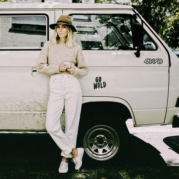 Autoaufkleber 'Go Wild' Schwarz 15x15 cm