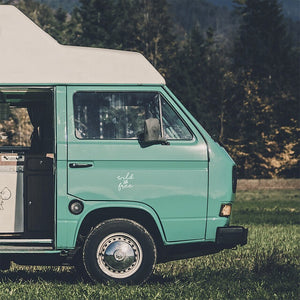 Autoaufkleber Wild & Free - Advanture Shop