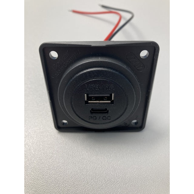 Ladesteckdose 12V USB A+C mit 30W Power Delivery
