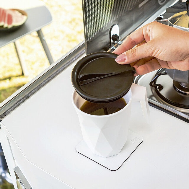 Magnet Tasse silwy mit Nano-Gel-Pad – weiß